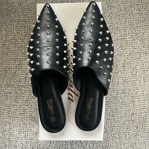 Studded Slides